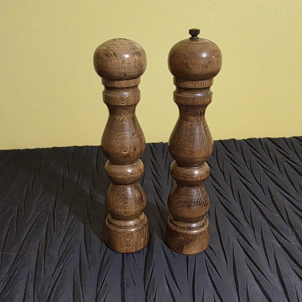 Lobeco Japan Wooden Pepper and Salt Grinder Set